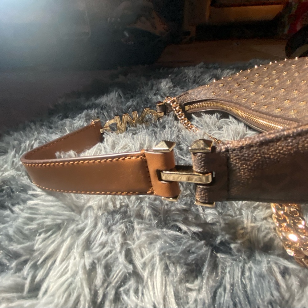 Michael Kors Gold Studded Tan Shoulder Bag - Picture 5 of 5